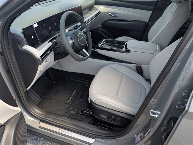 New 2025 Hyundai Tucson Limited image 9