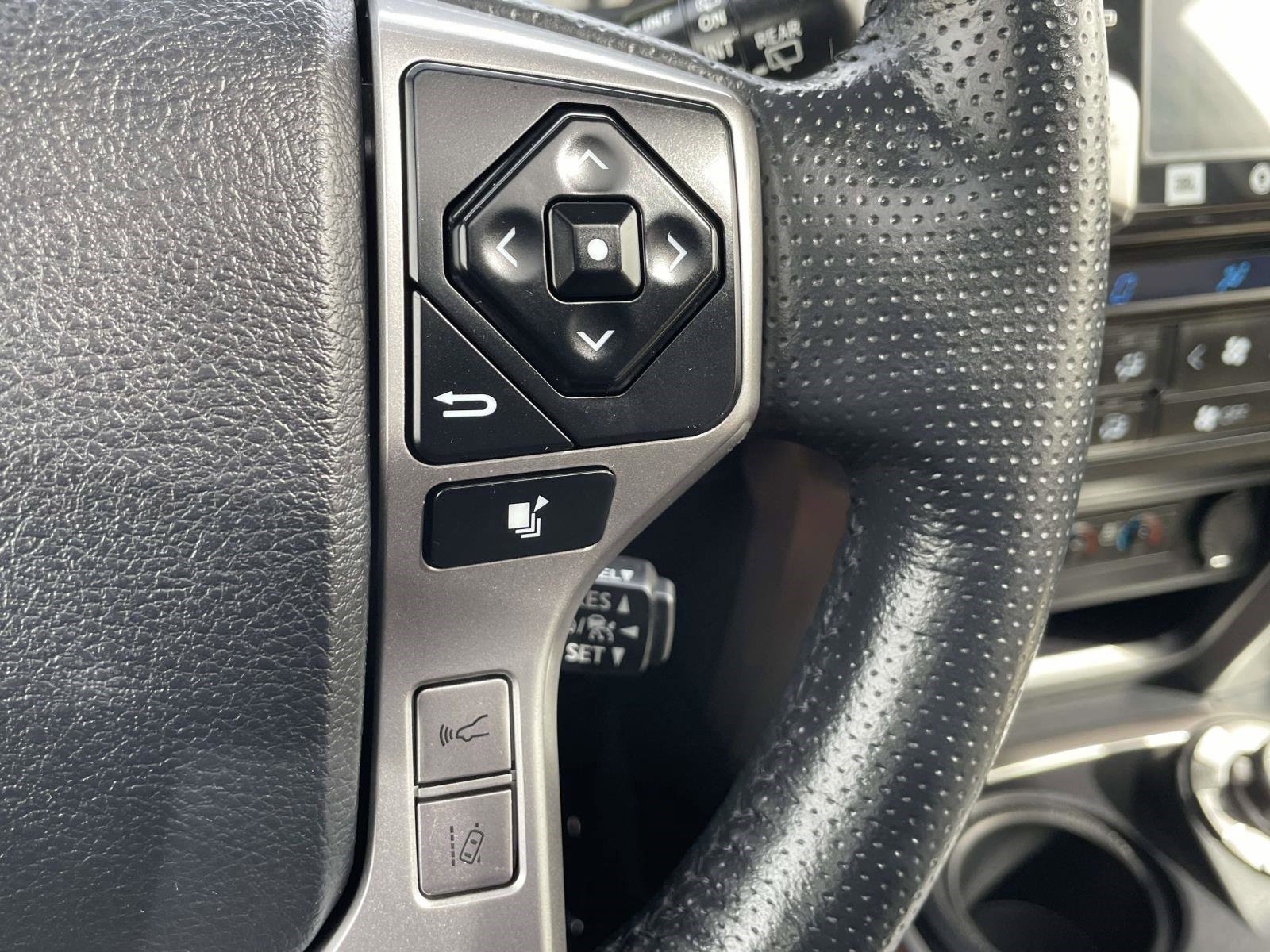 Used 2023 Toyota 4Runner Limited AWD/4WD image 25