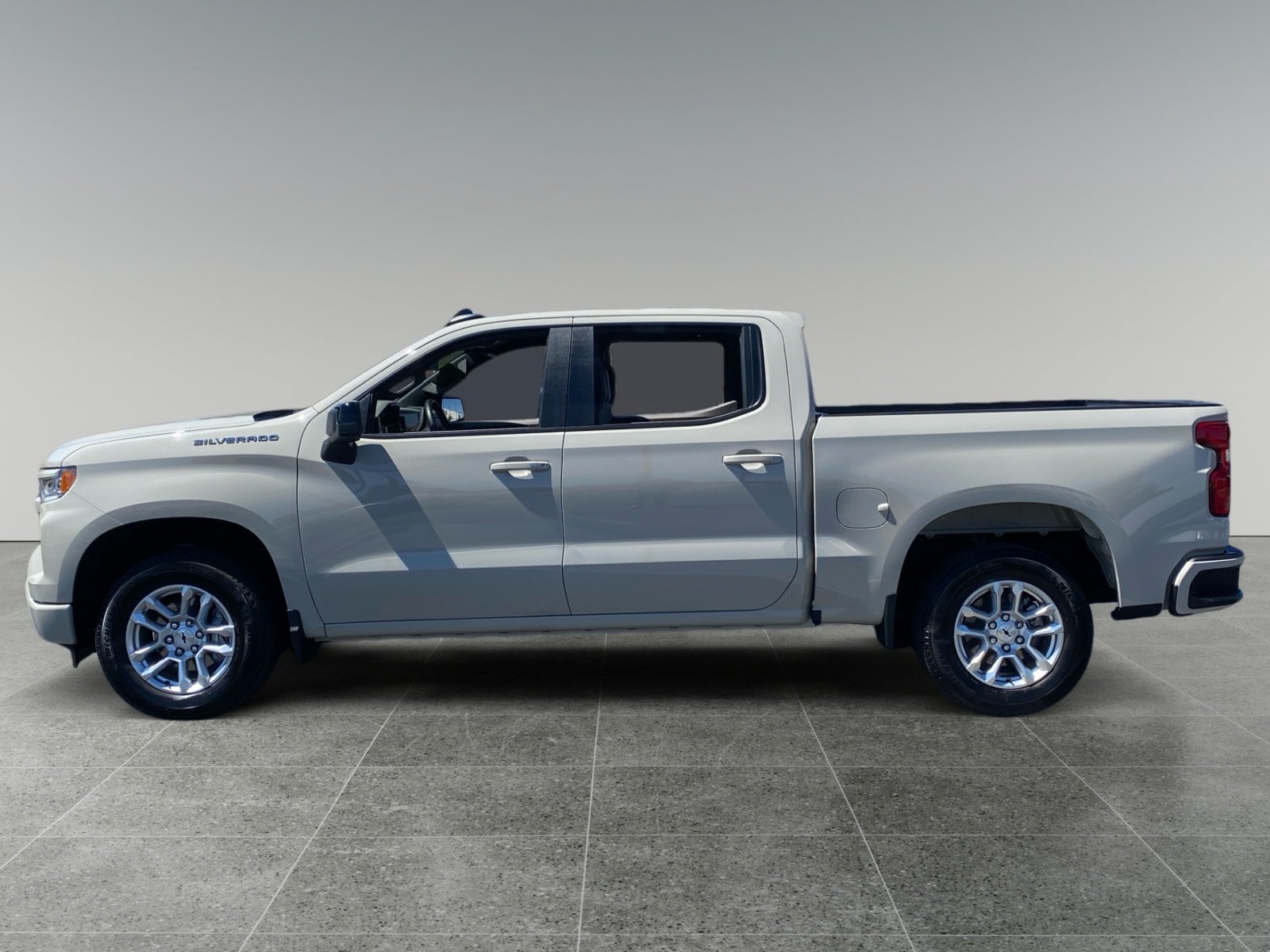 Used 2026 Chevrolet Silverado 1500 RST RWD image 2