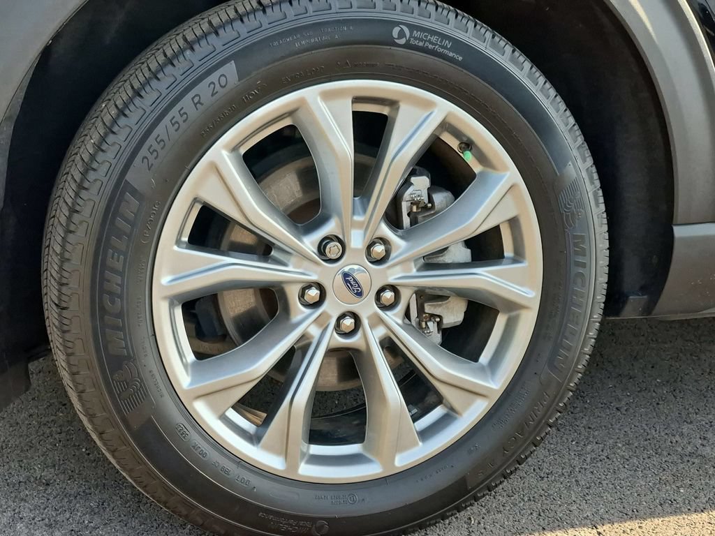 Used 2023 Ford Explorer Limited w/ Class IV Trailer Tow Package AWD/4WD image 25