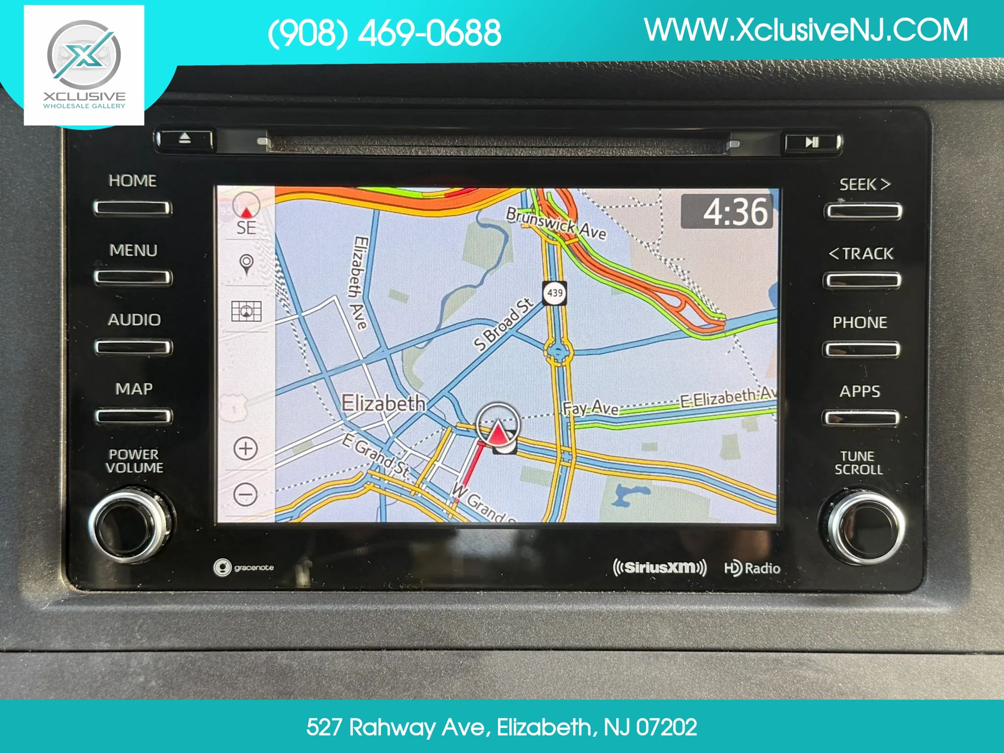 Used 2019 Toyota Sienna XLE Premium w/ Carpet Mat Package FWD image 56