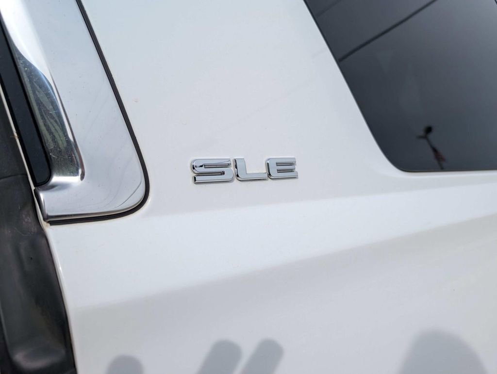 Used 2019 GMC Yukon SLE w/ SLE Value Package AWD/4WD image 11