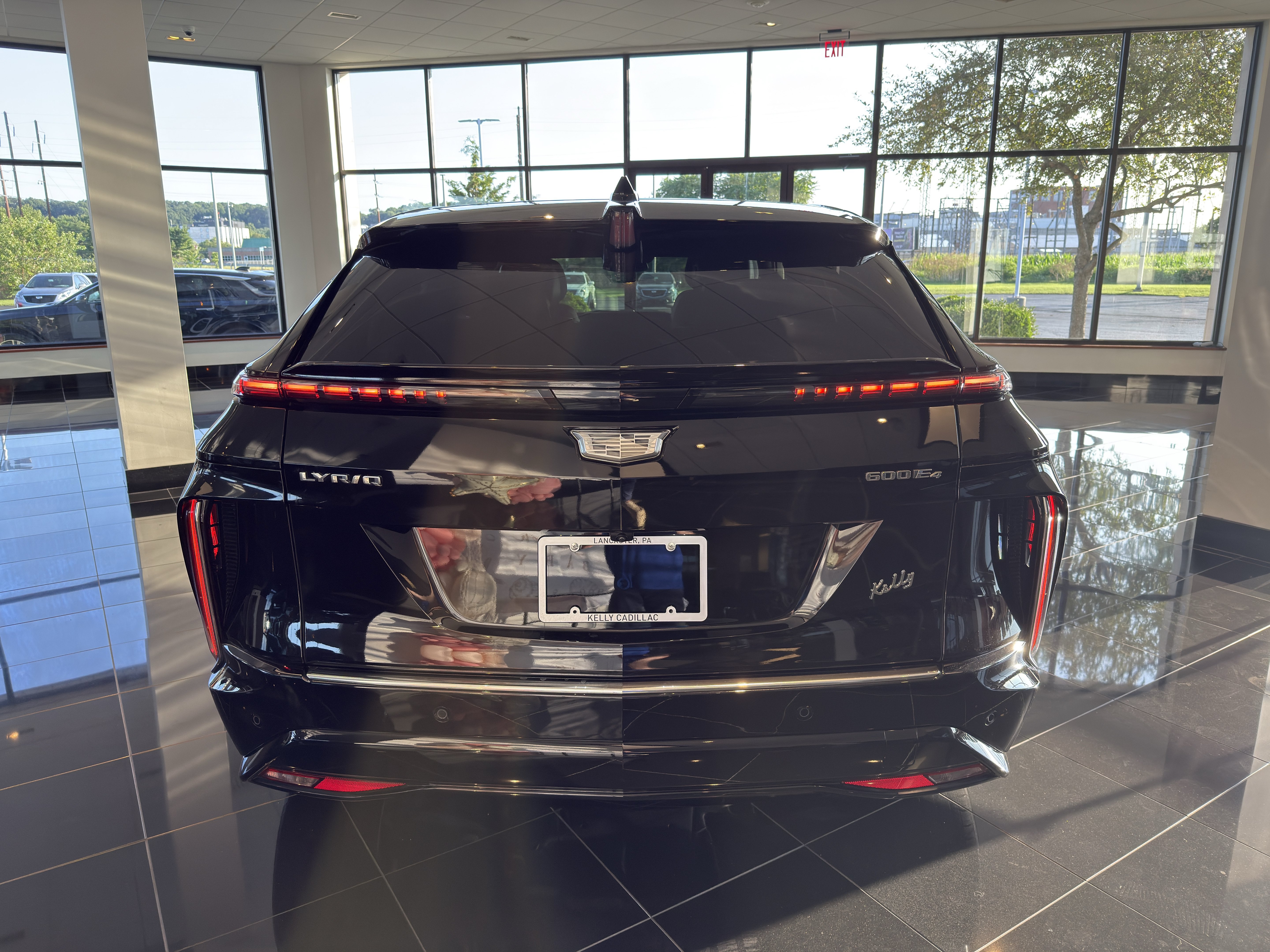 Certified 2024 Cadillac Lyriq Luxury AWD/4WD image 4