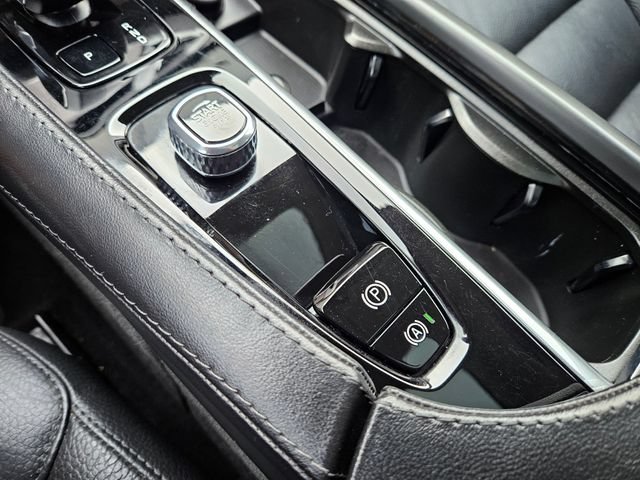 Certified 2024 Volvo XC90 T8 Plus w/ Protection Package Premier AWD/4WD image 29