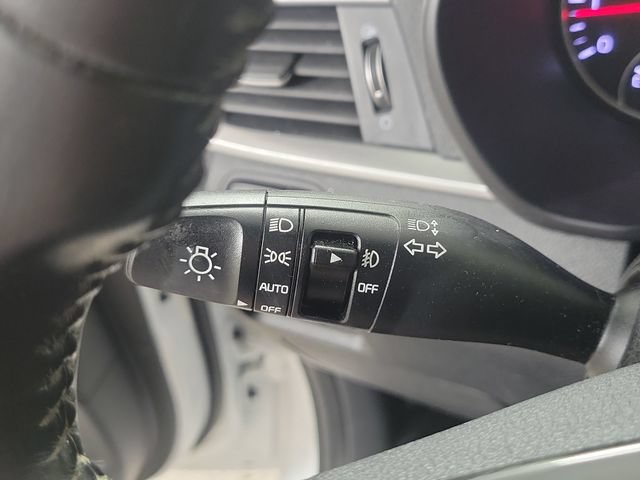 Used 2019 Kia Optima S FWD image 28