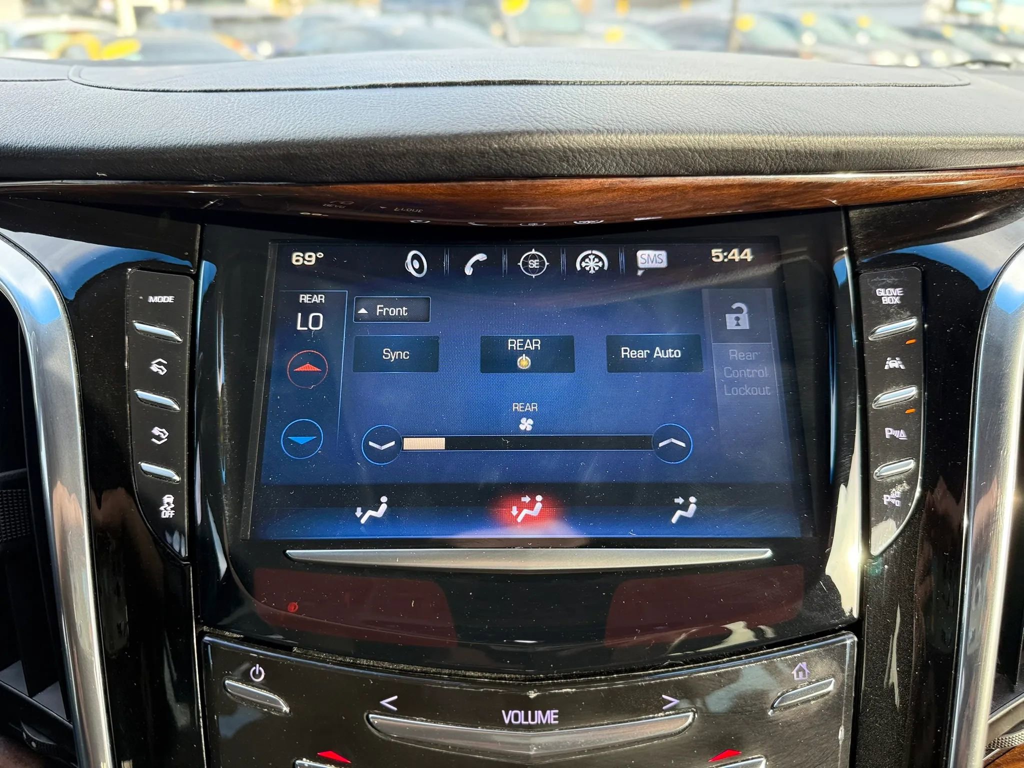 Used 2017 Cadillac Escalade Premium Luxury image 44