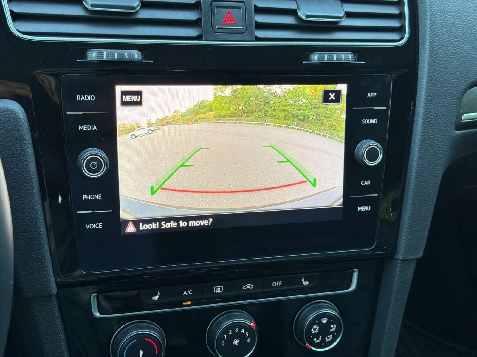 Used 2018 Volkswagen GTI SE w/ SE Leather Package FWD image 23