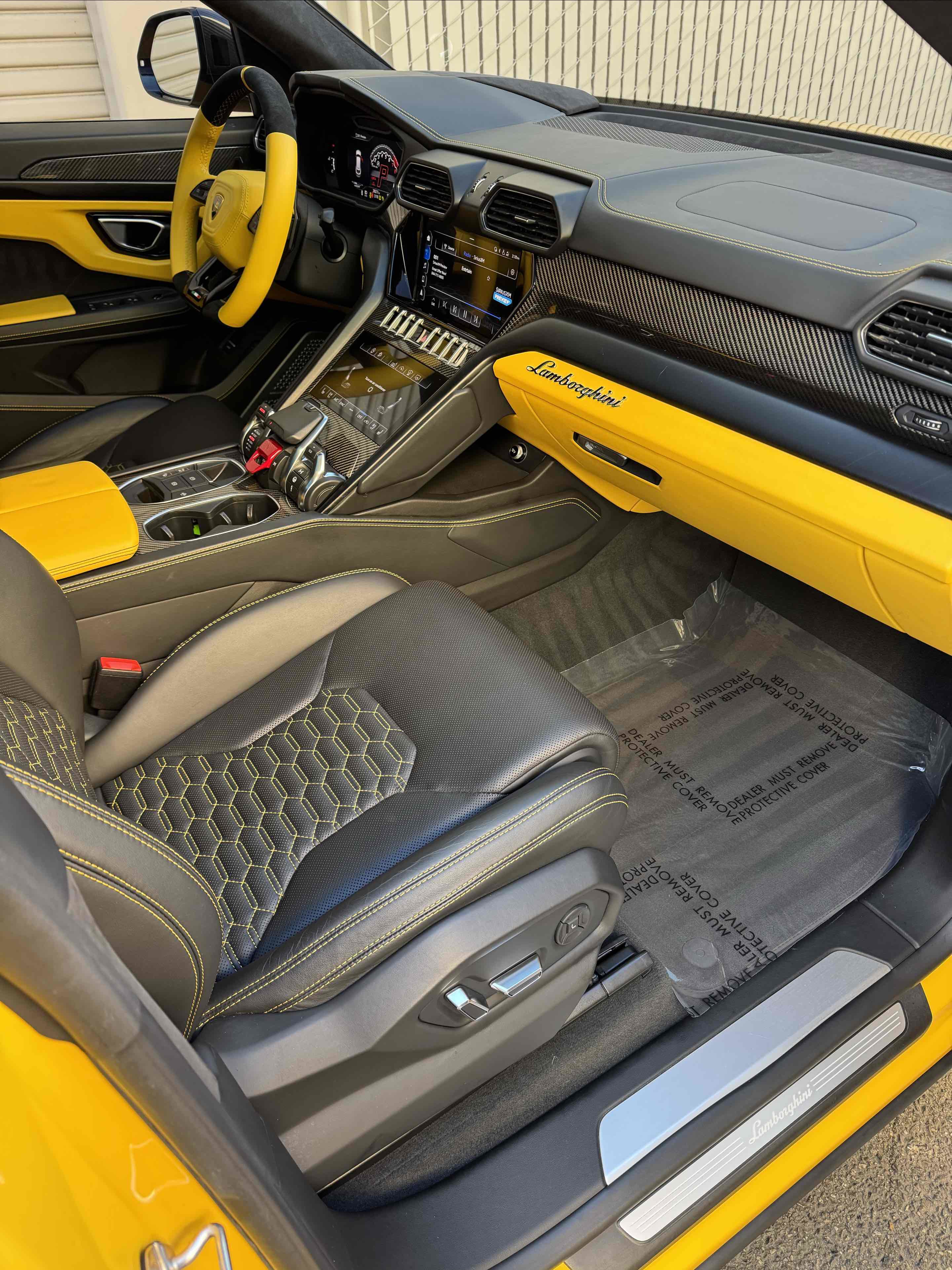 Used 2021 Lamborghini Urus image 47