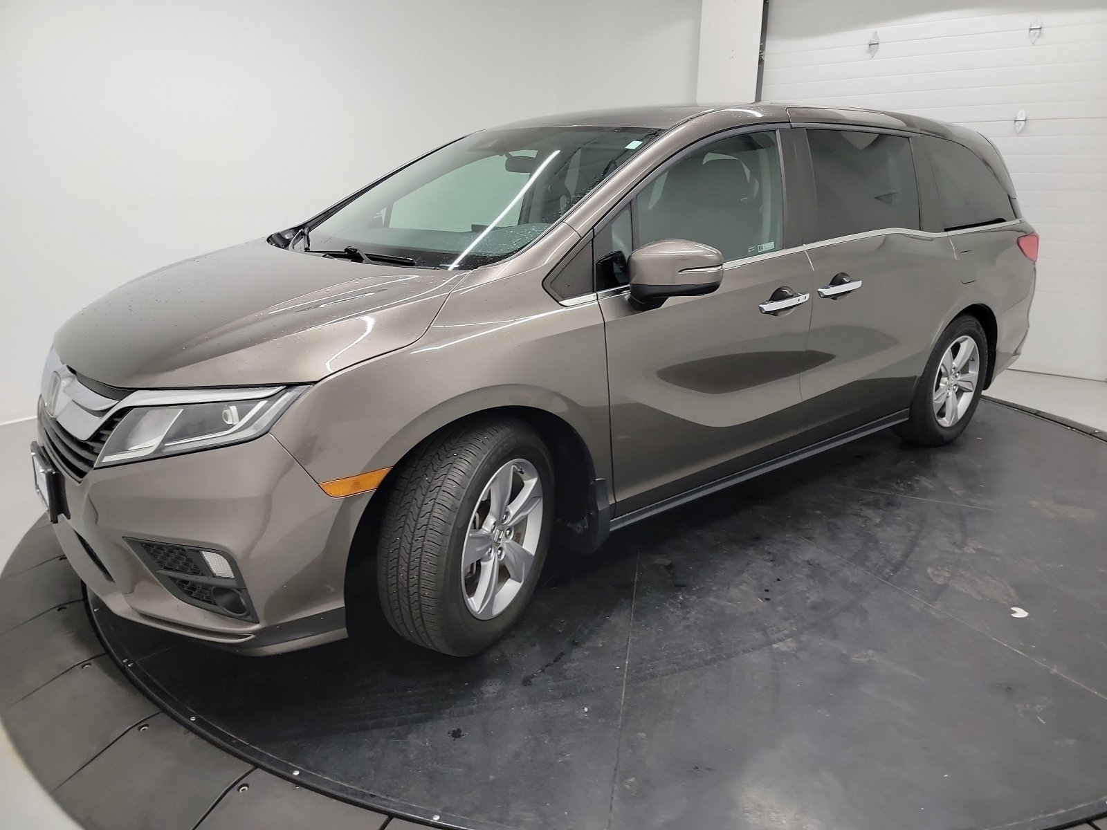 Used 2018 Honda Odyssey EX image 3