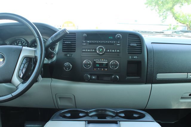 Used 2011 Chevrolet Silverado 1500 LT w/ All-Star Edition AWD/4WD image 17