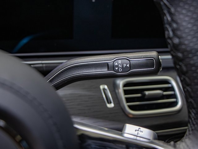 Certified 2025 Mercedes-Benz GLS 580 4MATIC image 18