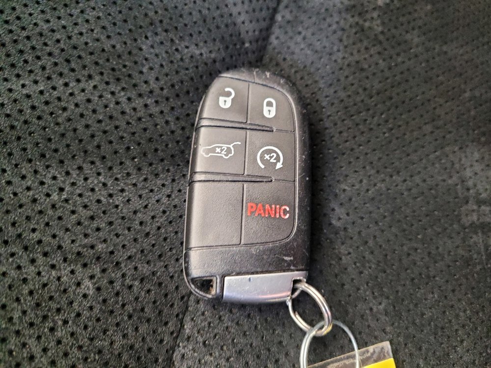 Used 2018 Jeep Grand Cherokee Altitude AWD/4WD image 32