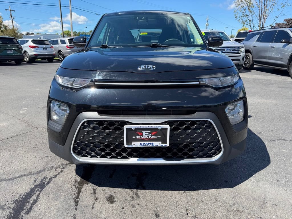 Used 2021 Kia Soul LX FWD image 2