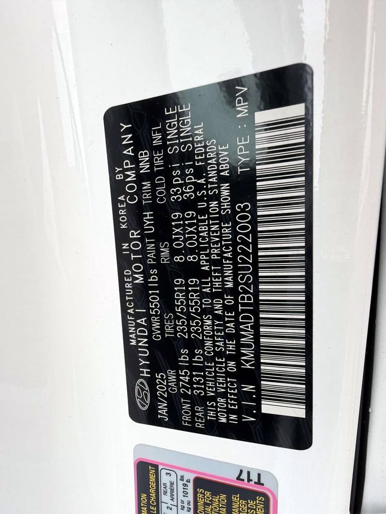 Certified 2025 Genesis GV70 2.5T AWD/4WD image 17