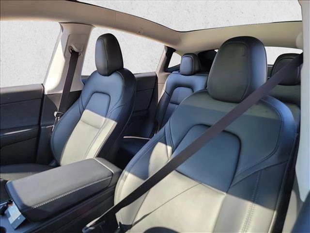 Used 2021 Tesla Model Y Long Range image 13