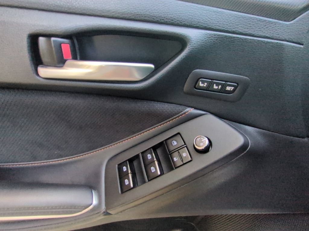 Used 2020 Toyota Avalon Touring FWD image 11