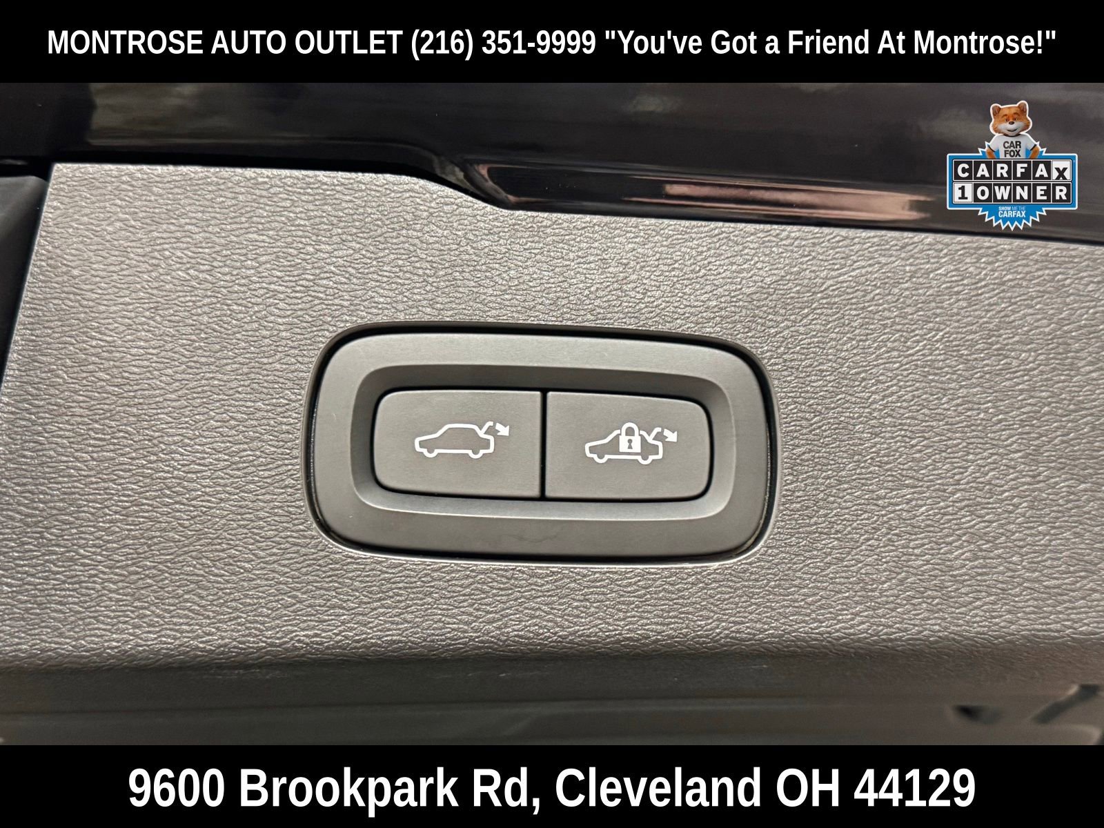 Used 2025 Volvo V60 B5 Cross Country Plus image 41