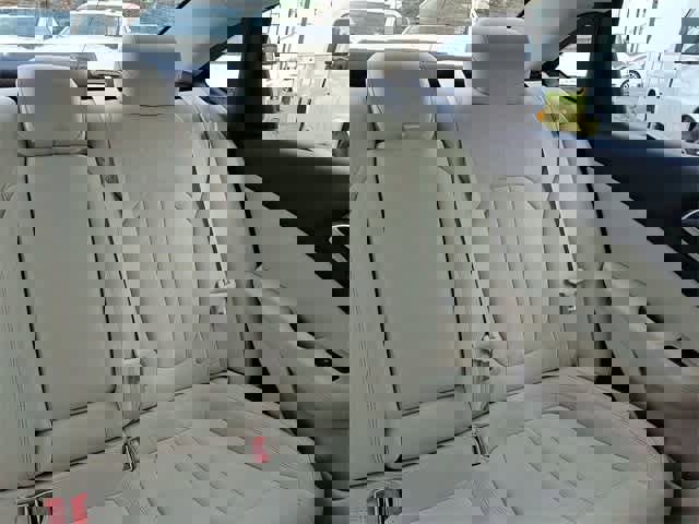 Used 2016 Chrysler 200 Limited image 15