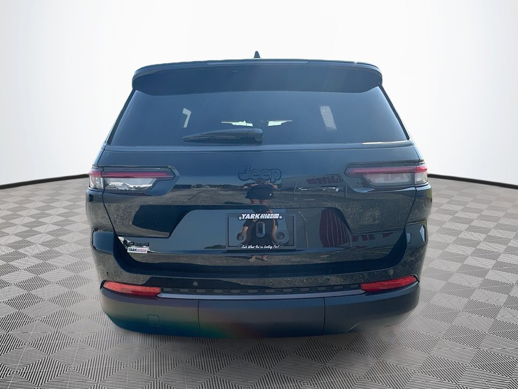 New 2026 Jeep Grand Cherokee L 4WD image 9