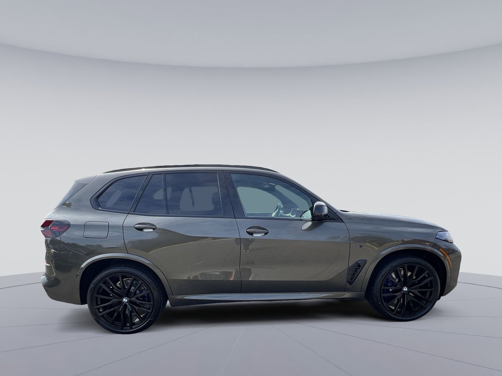 New 2026 BMW X5 M60i image 6