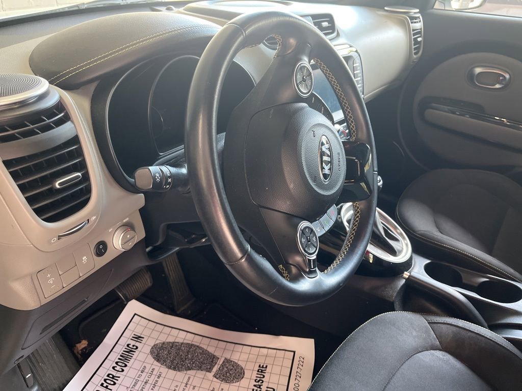Used 2015 Kia Soul + w/ Audio Package image 7