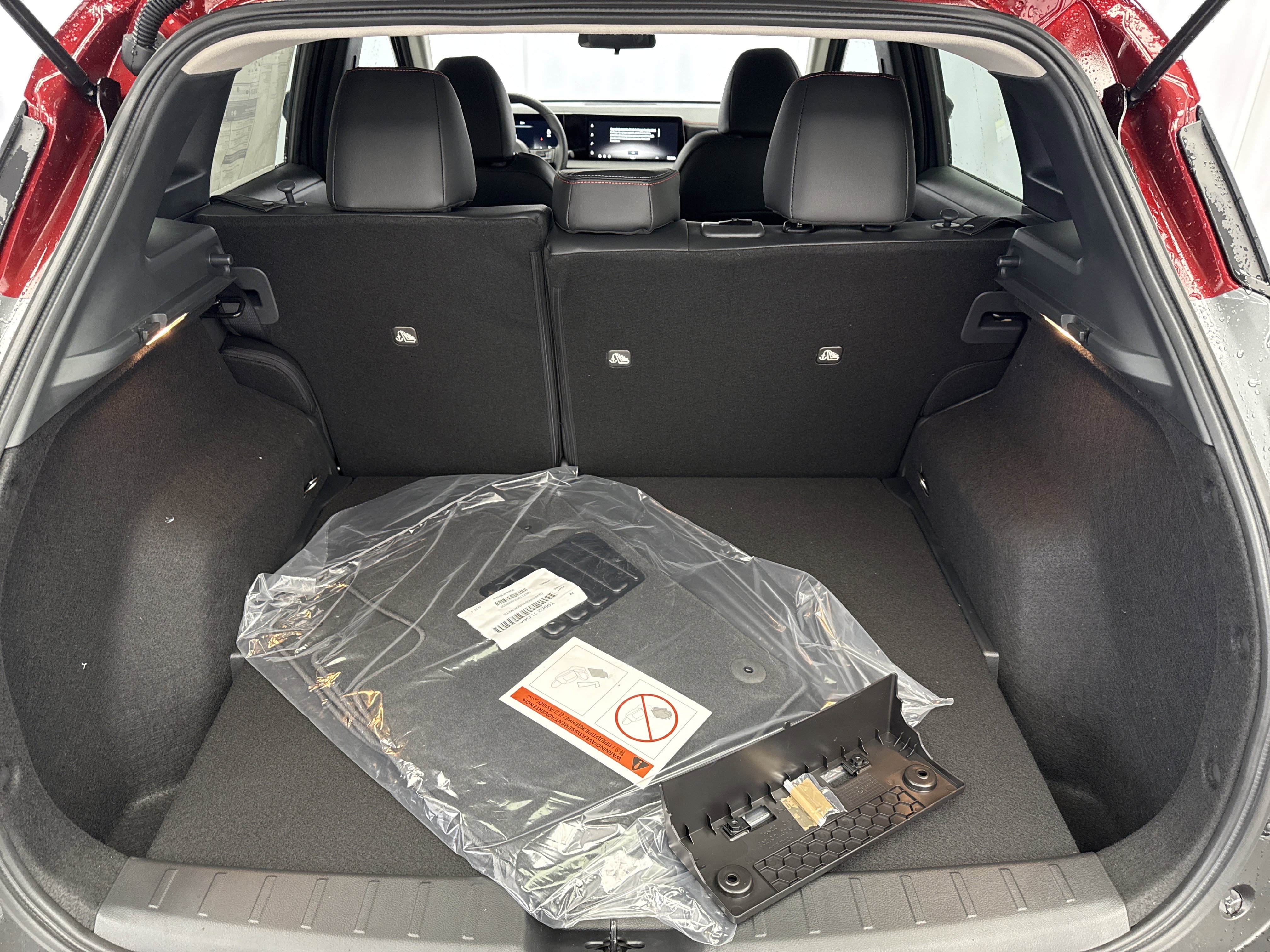 New 2026 Nissan Kicks SR image 17