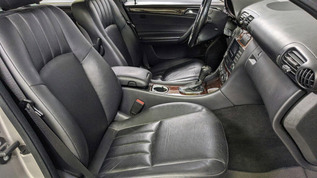 Used 2005 Mercedes-Benz C 320 4MATIC Sedan image 23