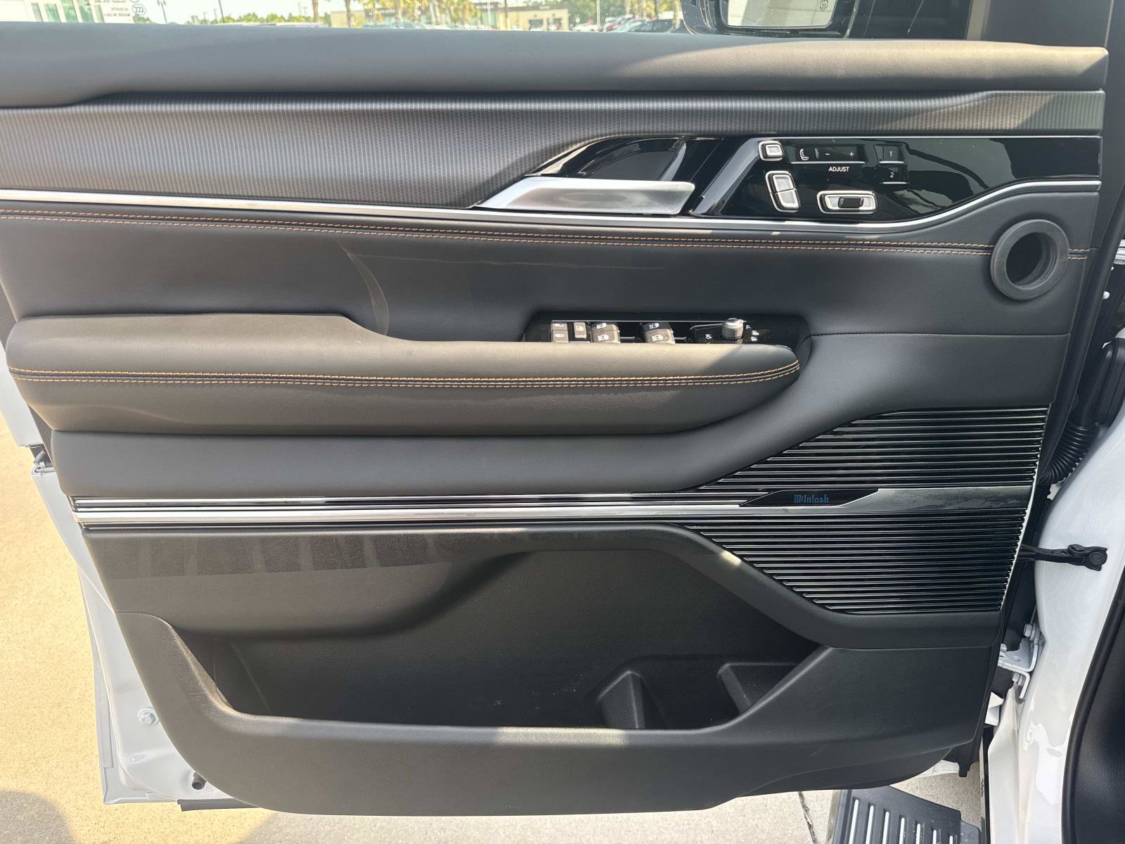 New 2026 Jeep Grand Wagoneer Summit AWD/4WD image 20