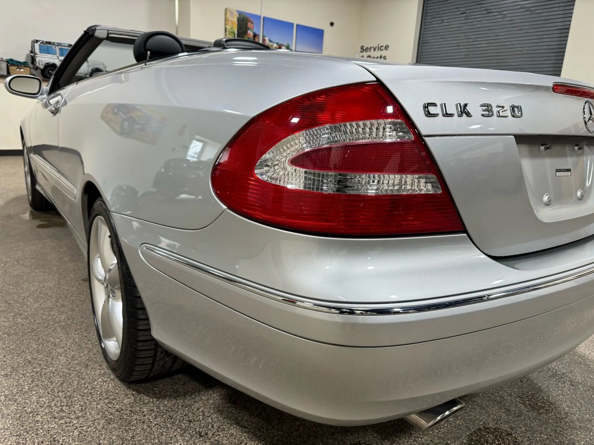 Used 2005 Mercedes-Benz CLK 320 Cabriolet image 34