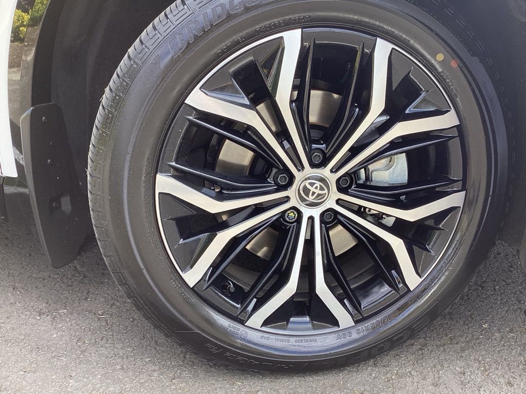 Used 2025 Toyota Crown Signia image 17