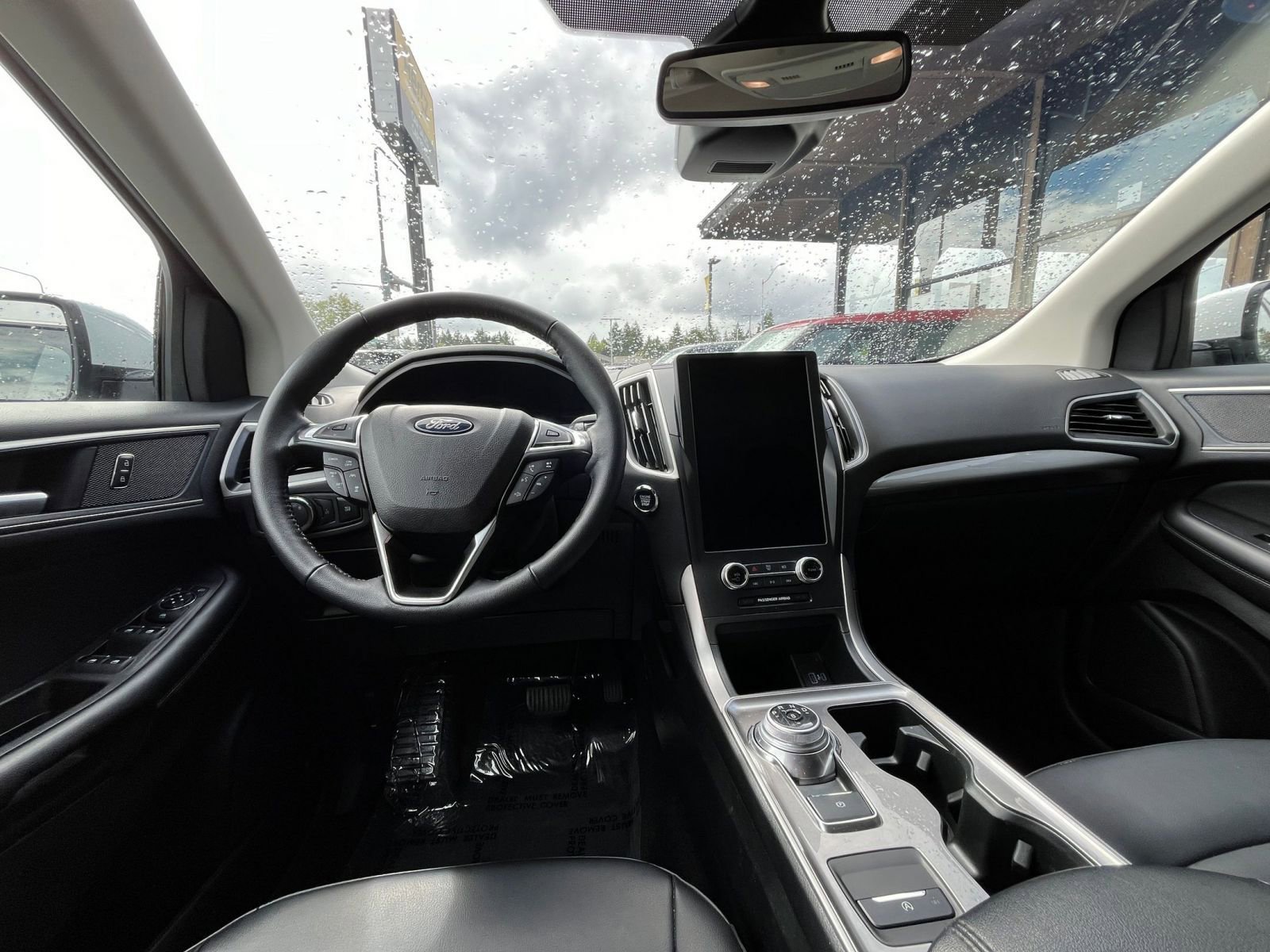 Used 2024 Ford Edge SEL image 33