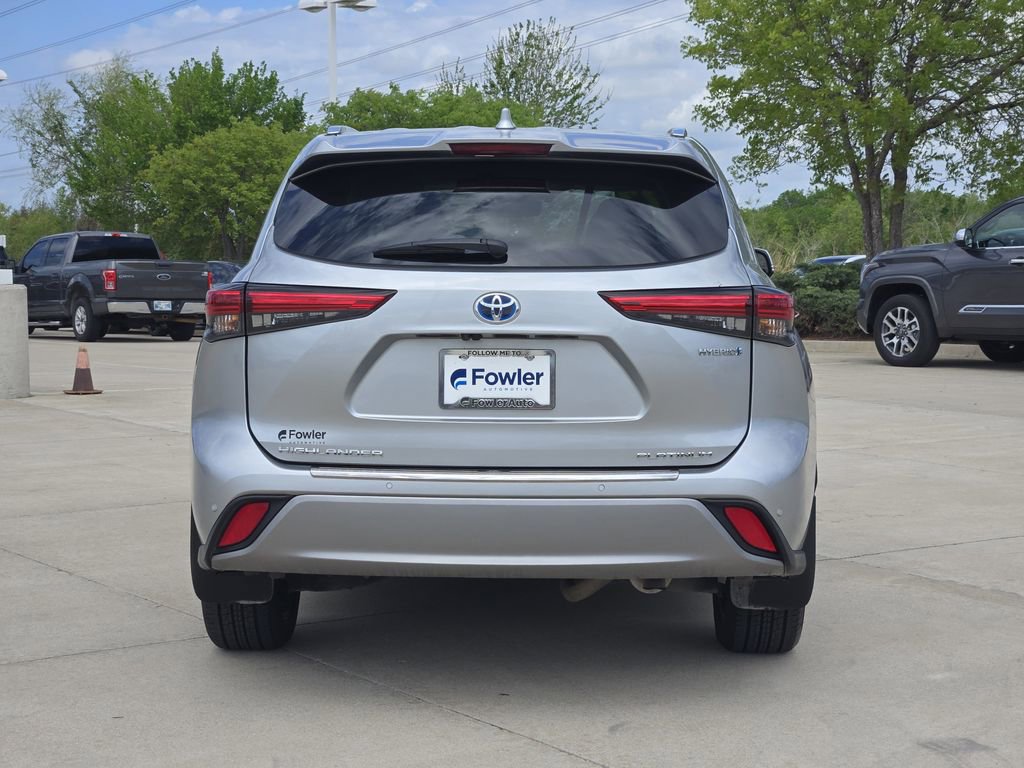 Used 2022 Toyota Highlander Platinum FWD image 6