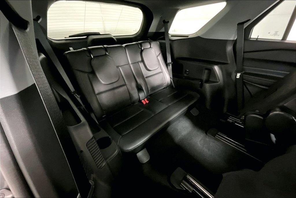 Used 2023 Ford Explorer XLT w/ Equipment Group 202A image 28