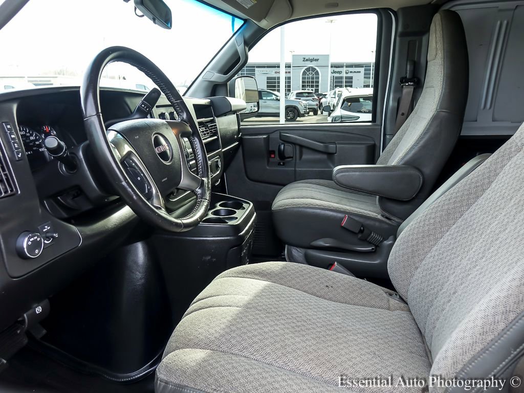 Used 2018 GMC Savana 3500 Extended w/ Driver Convenience Package image 9