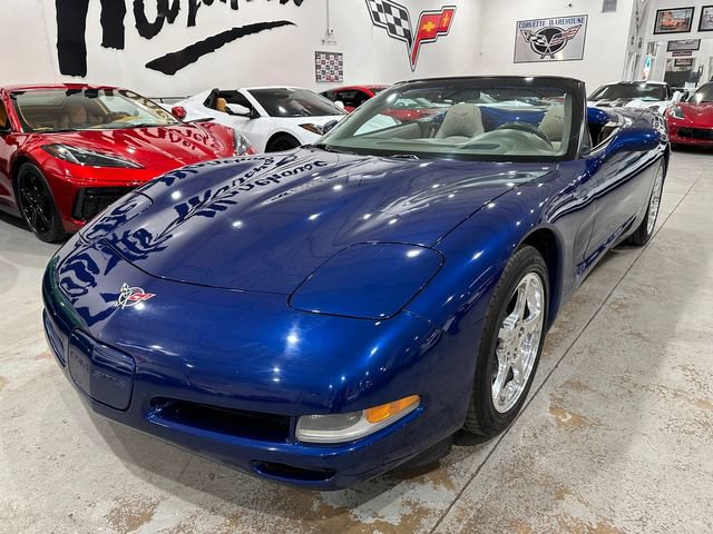 Used 2004 Chevrolet Corvette Convertible w/ Preferred Equipment Group RWD image 17