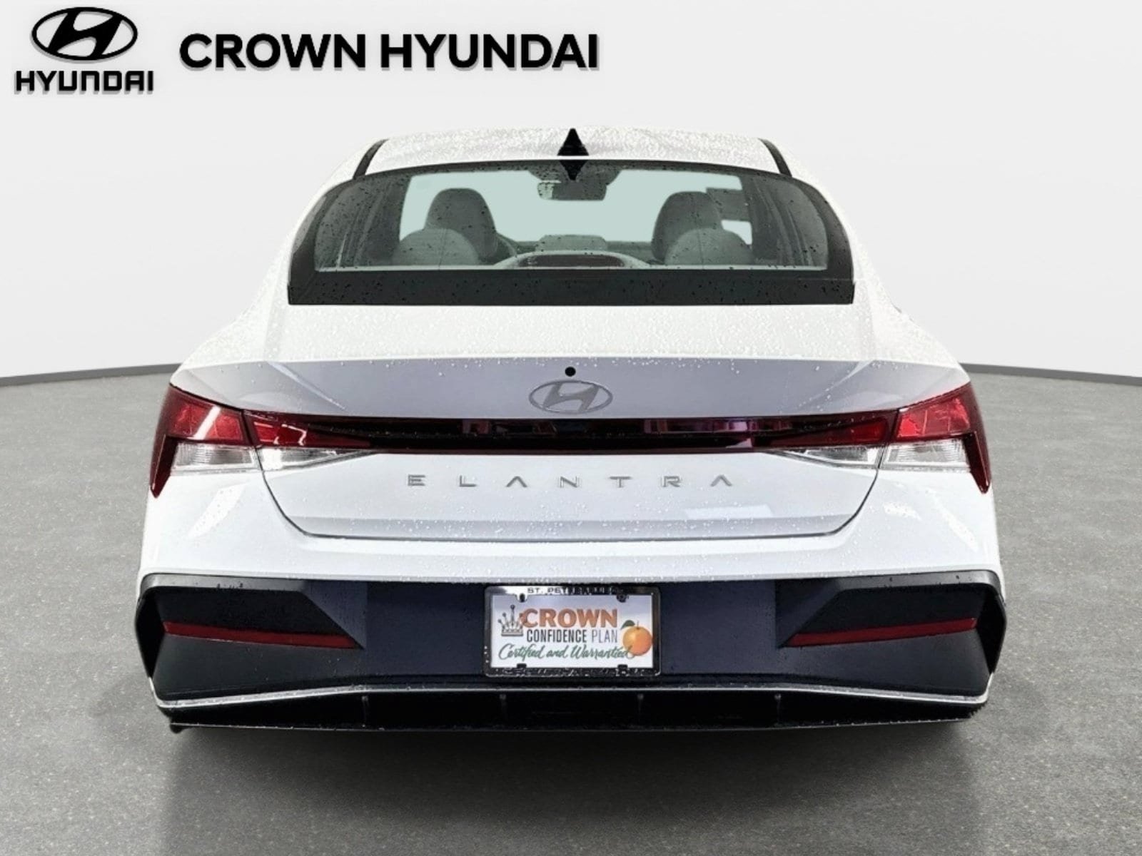 Used 2024 Hyundai Elantra SE FWD image 6