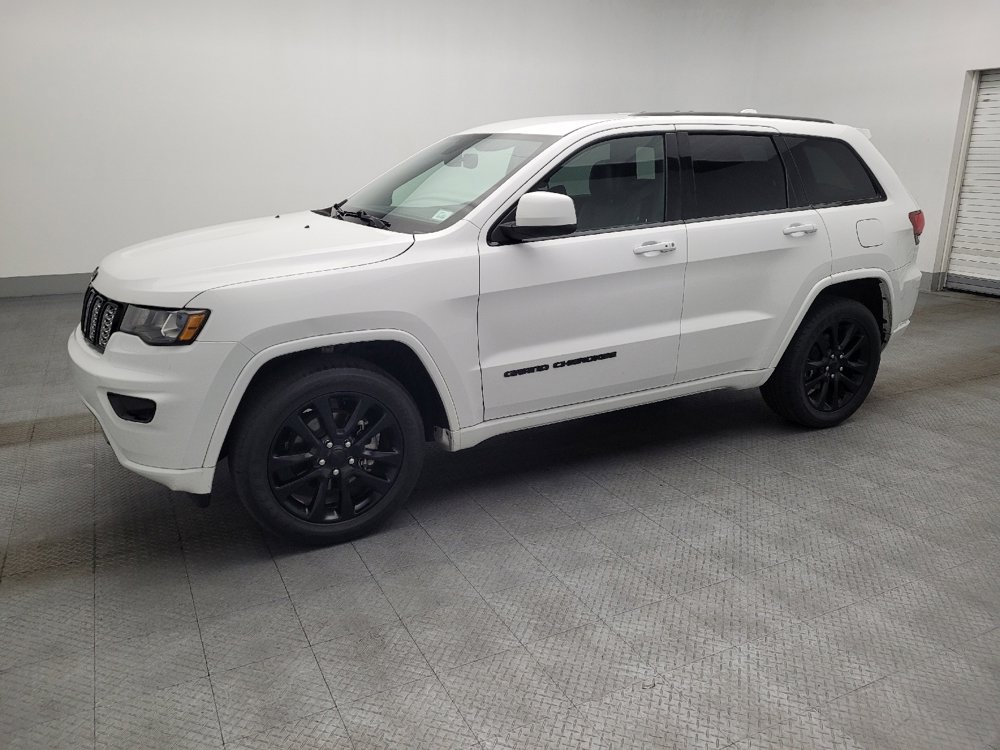 Used 2019 Jeep Grand Cherokee Altitude RWD image 2