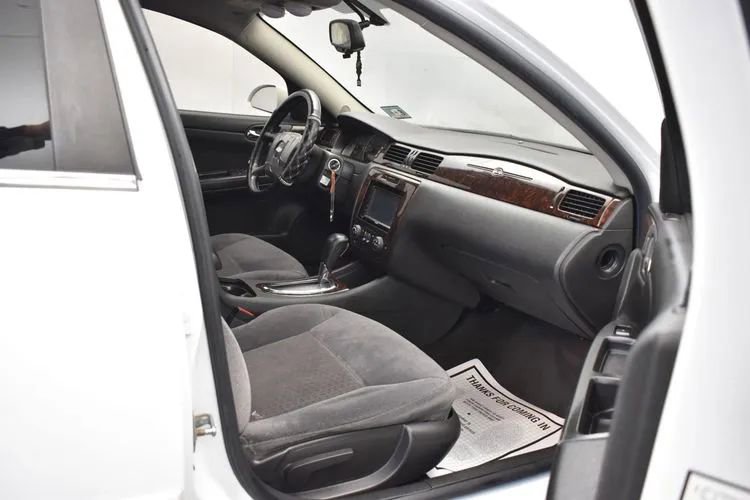 Used 2013 Chevrolet Impala LT w/ LT Sunroof Package FWD image 16