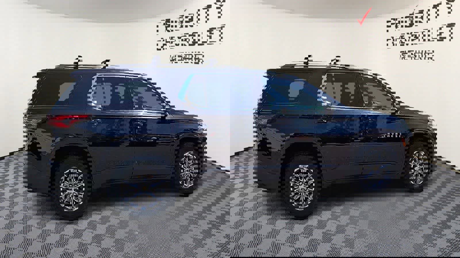 Used 2023 Chevrolet Traverse LT image 9