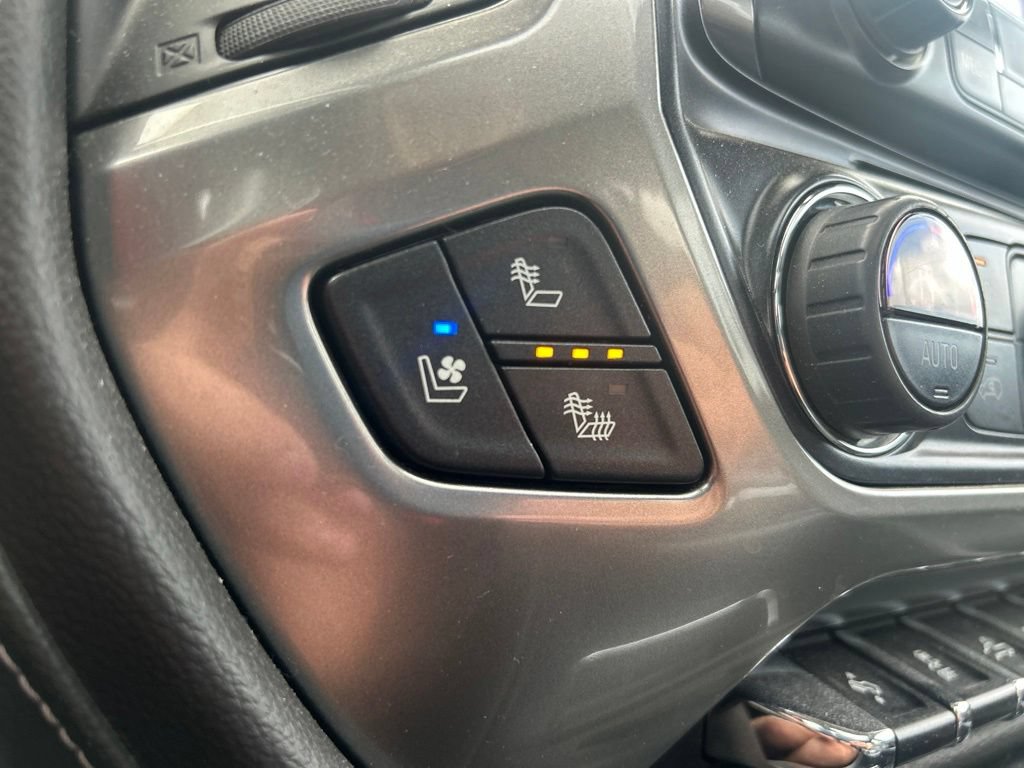 Used 2018 Chevrolet Silverado 1500 LTZ Z71 w/ LTZ Plus Package AWD/4WD image 33