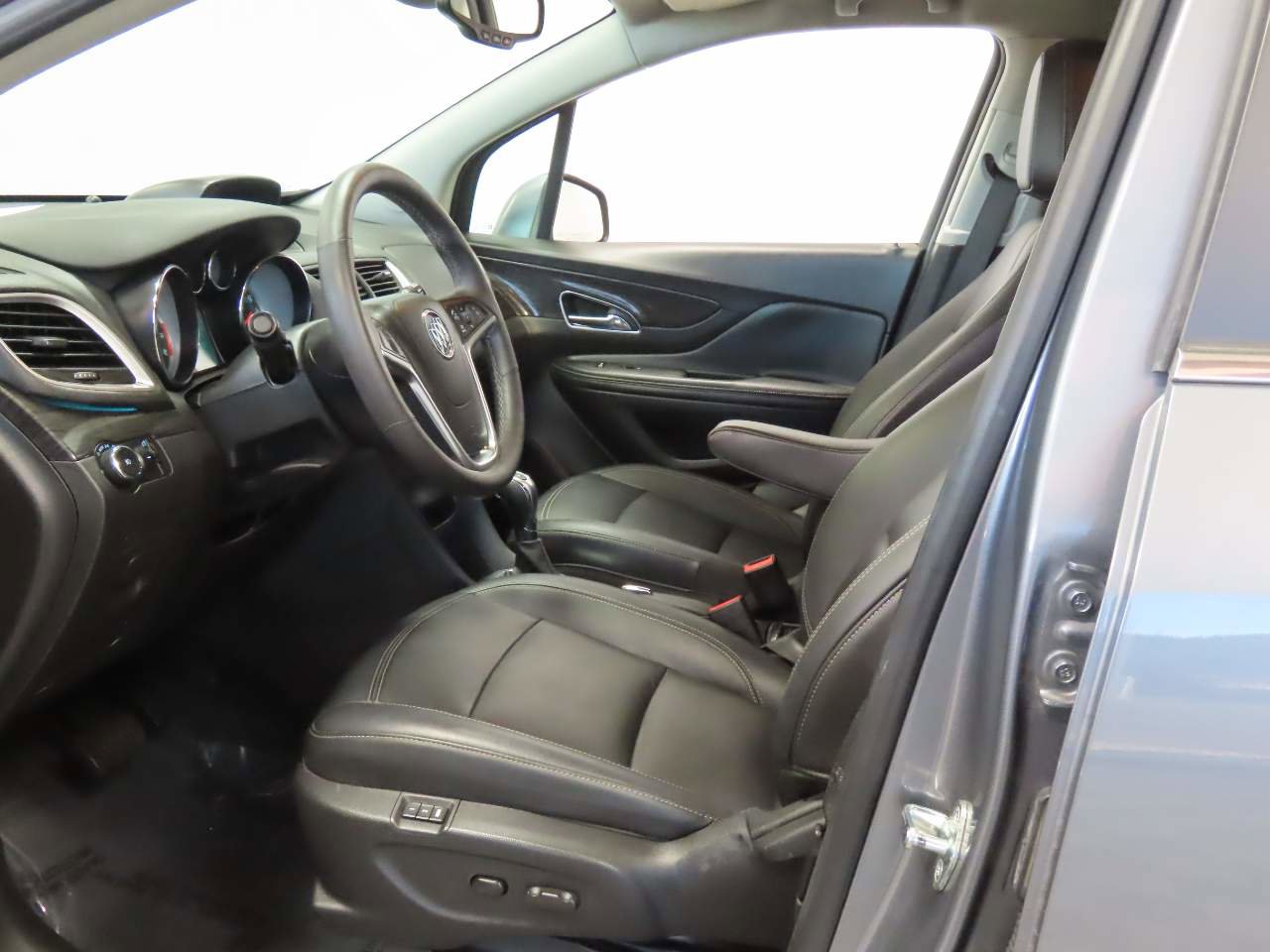 Used 2015 Buick Encore Leather image 15
