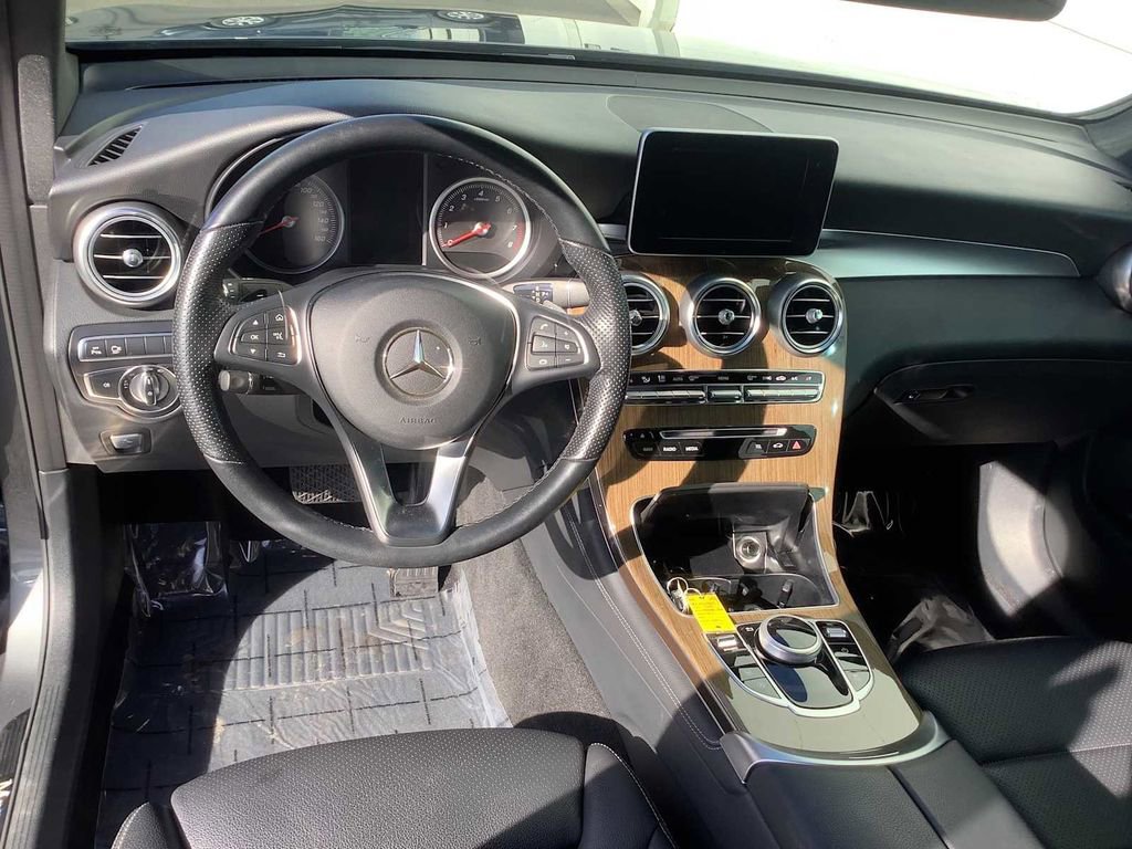 Used 2019 Mercedes-Benz GLC 300 4MATIC Coupe image 10