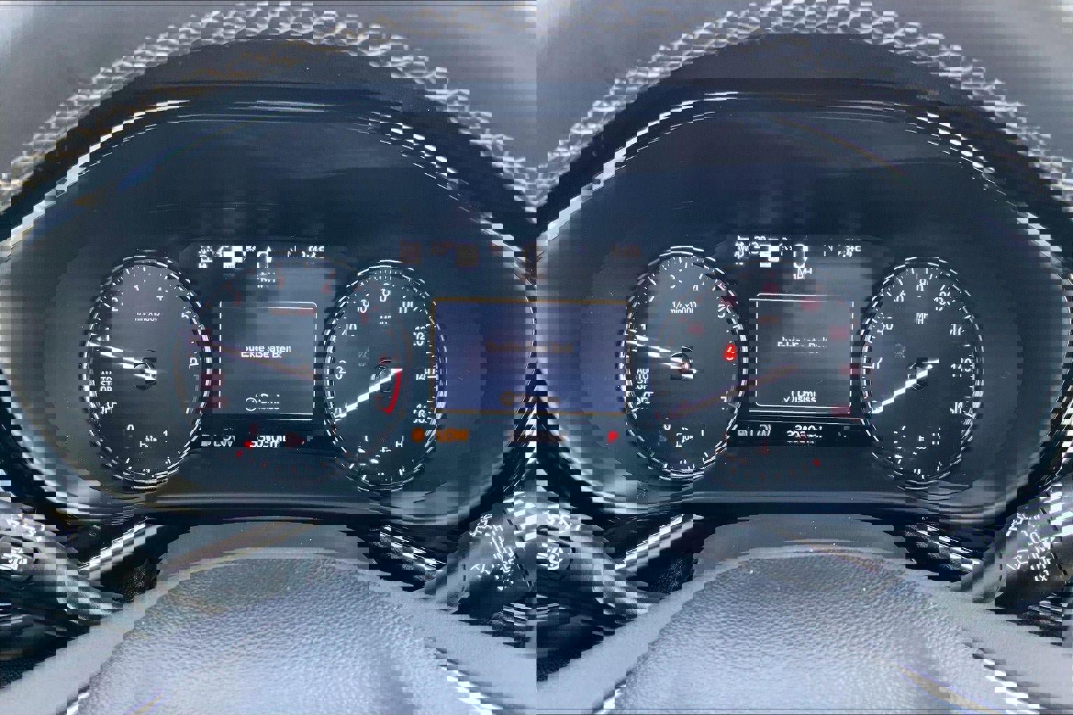 Used 2023 Buick Envision Avenir image 19