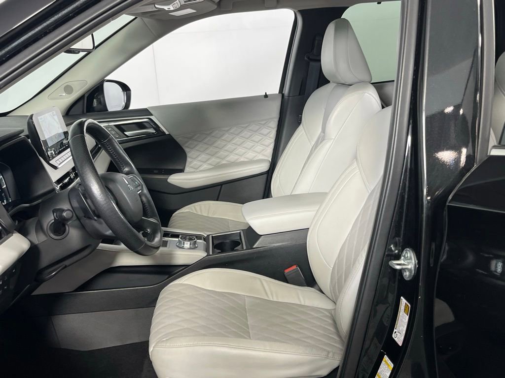 Used 2024 Mitsubishi Outlander SEL image 23