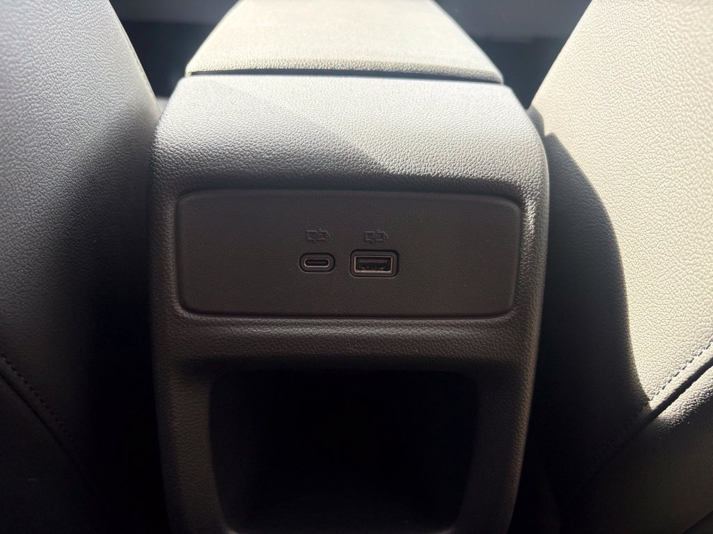 Used 2024 Chevrolet Trax ACTIV w/ Sunroof Package FWD image 39