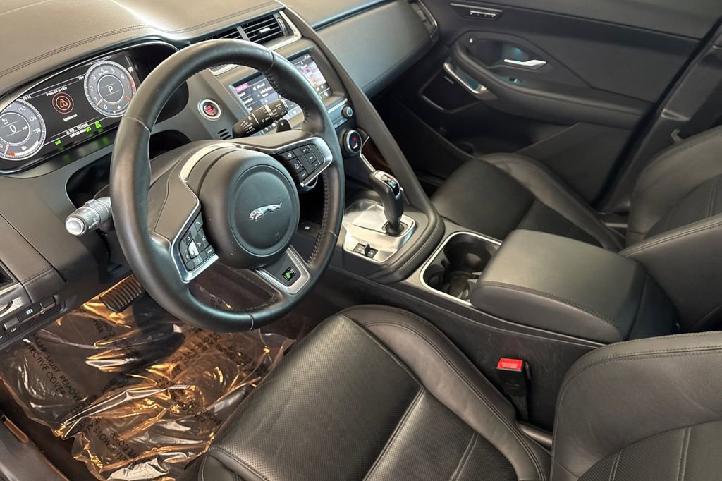 Used 2020 Jaguar E-PACE SE image 12