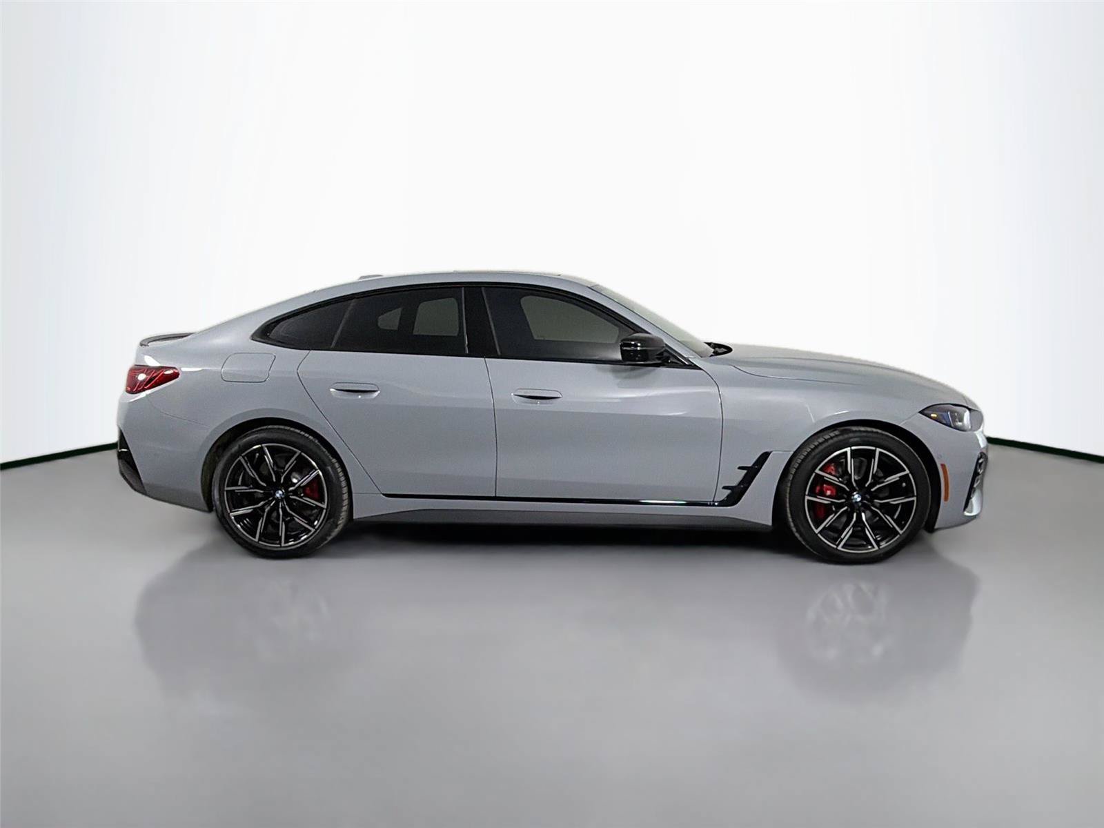 New 2026 BMW i4 eDrive40 w/ M Sport Package RWD image 8