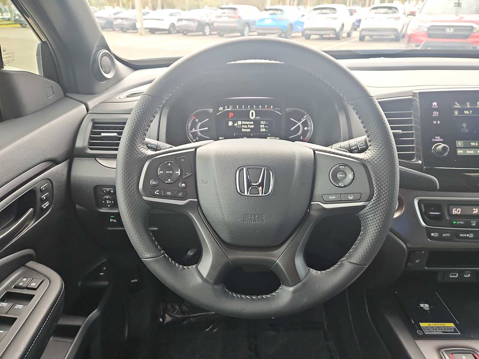 Used 2025 Honda Passport EX-L image 11