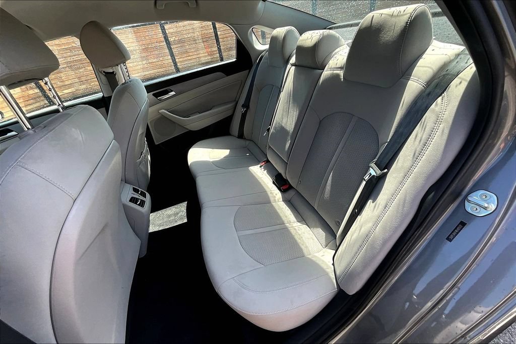 Used 2019 Hyundai Sonata SEL w/ Tech Package 02 FWD image 27