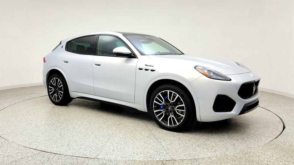 Used 2023 Maserati Grecale Modena AWD/4WD image 3